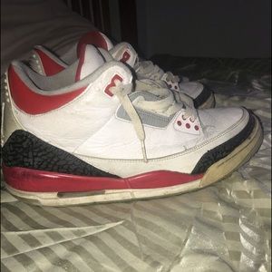 Air Jordan Retro 3s Fire Red